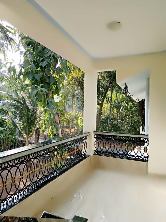 Shirley'S Guest House Маджорда Экстерьер фото